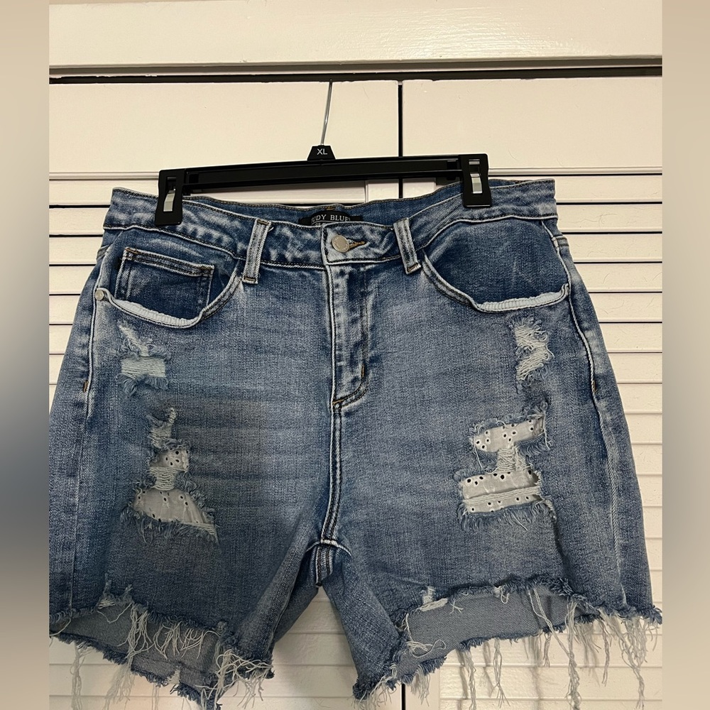 Judy Blue stretch distressed  denim shorts